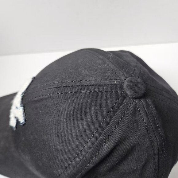 Louis Vuitton Black Cap - Classic Design with LV Patch - Picture 3 of 7